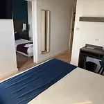 فندق Contact Des Etats-unis 3*