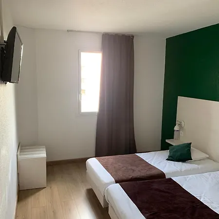 Contact Des Etats-unis 3*