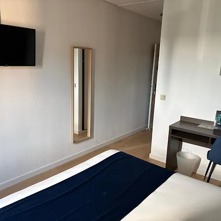Contact Des Etats-unis Otel 3*