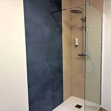 Contact Des Etats-unis Hotel 3*