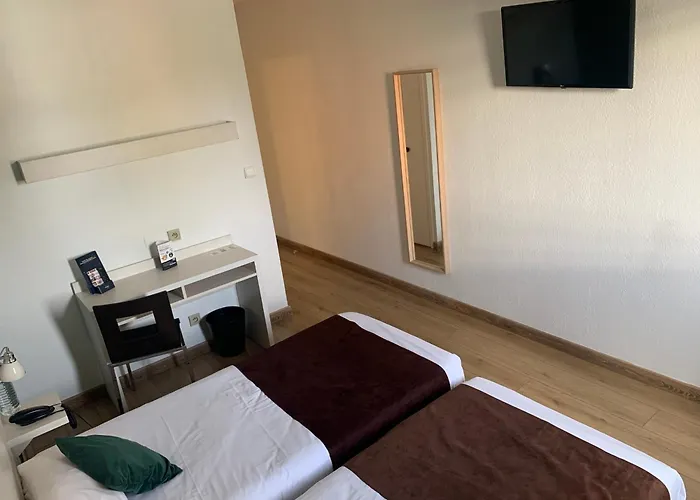 Des Etats-unis Отель Тулуза