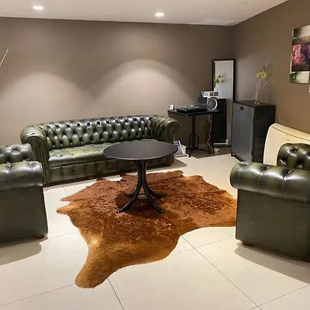 Hotel Contact Des