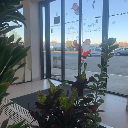 Contact Des Etats-unis 酒店