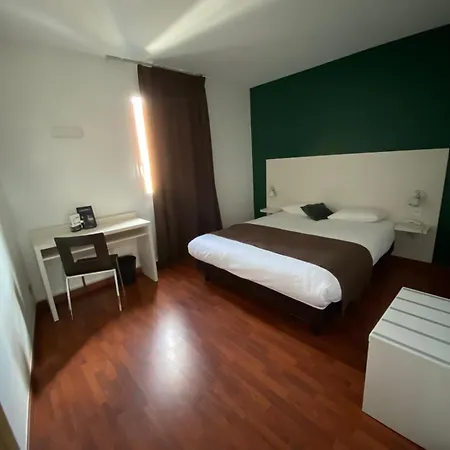 Contact Des Etats-unis 3*